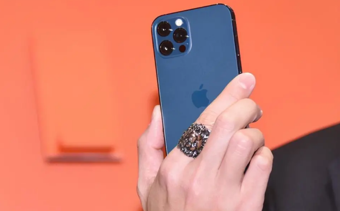 易县苹果手机维修分享iPhone12系列重启方法教程 